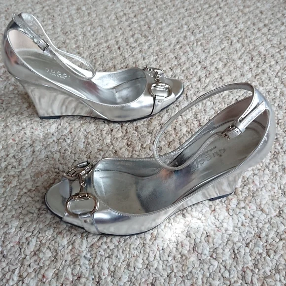 Gucci Silver Metallic classic horse bit leather wedges size 6B - Picture 3 of 16